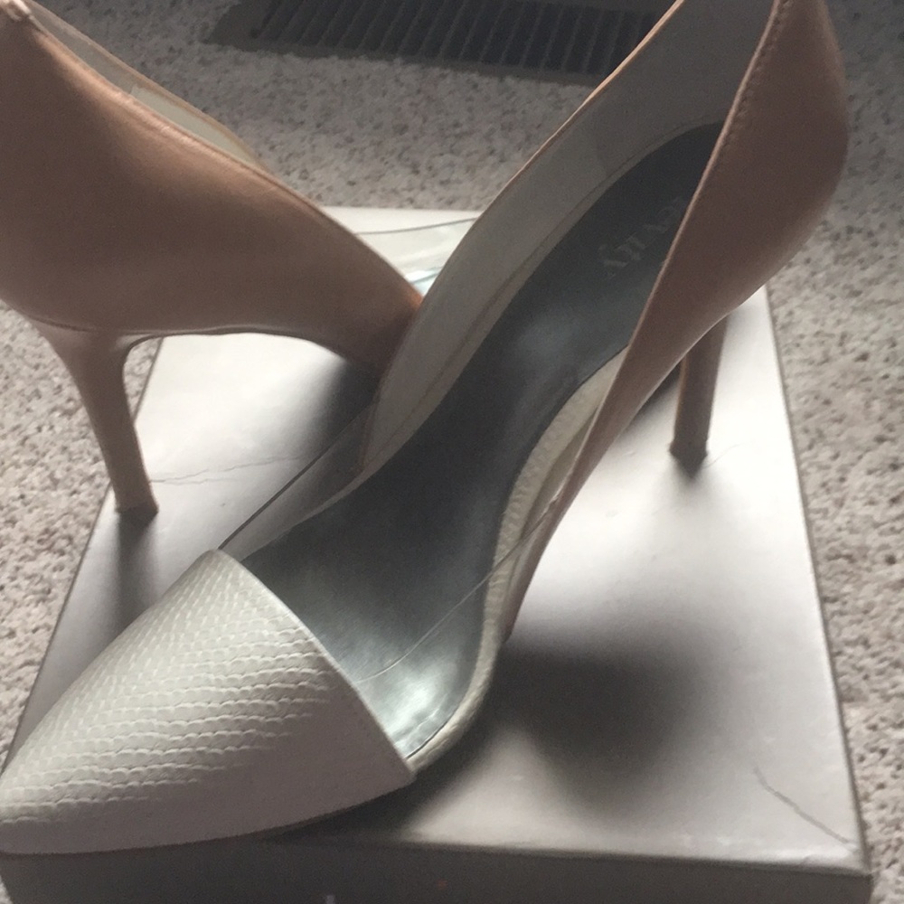 Neutral Pumps - Picture 2 of 3